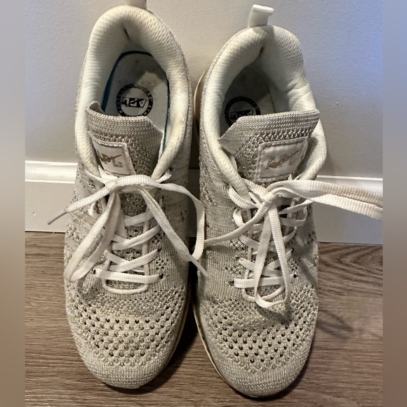 APL TechLoom Pro Running Shoe - Picture 3 of 9